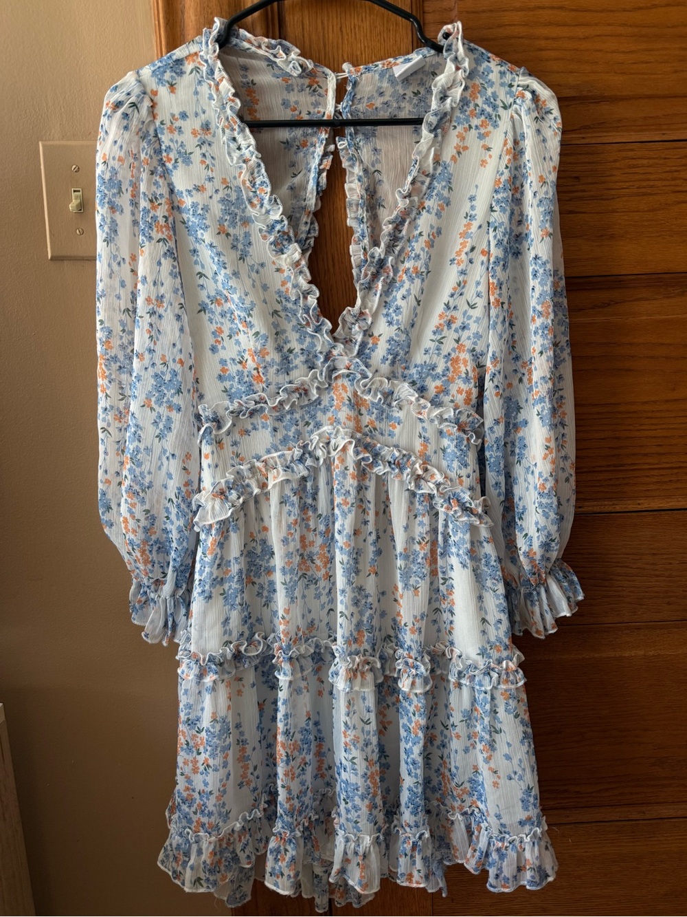 Selfie Leslie Blue and Peach Floral Ruffle Tiered Backless Dress